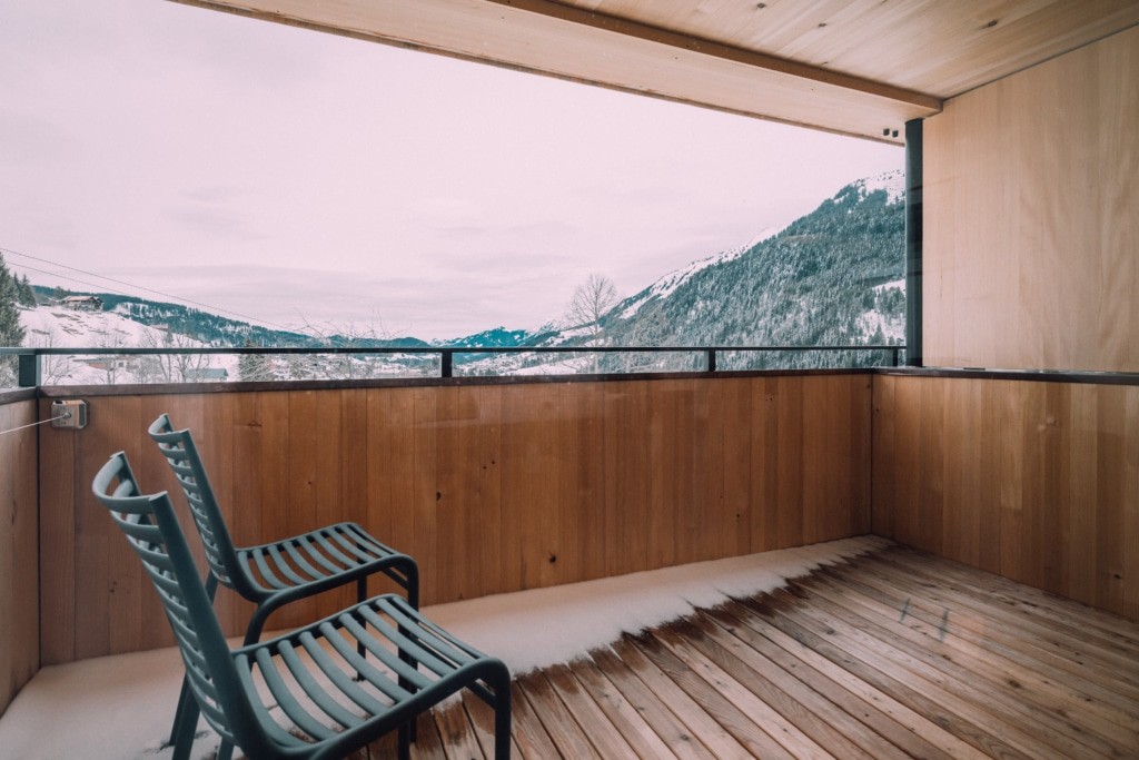 zimmer-junior-suite-balkon-winter