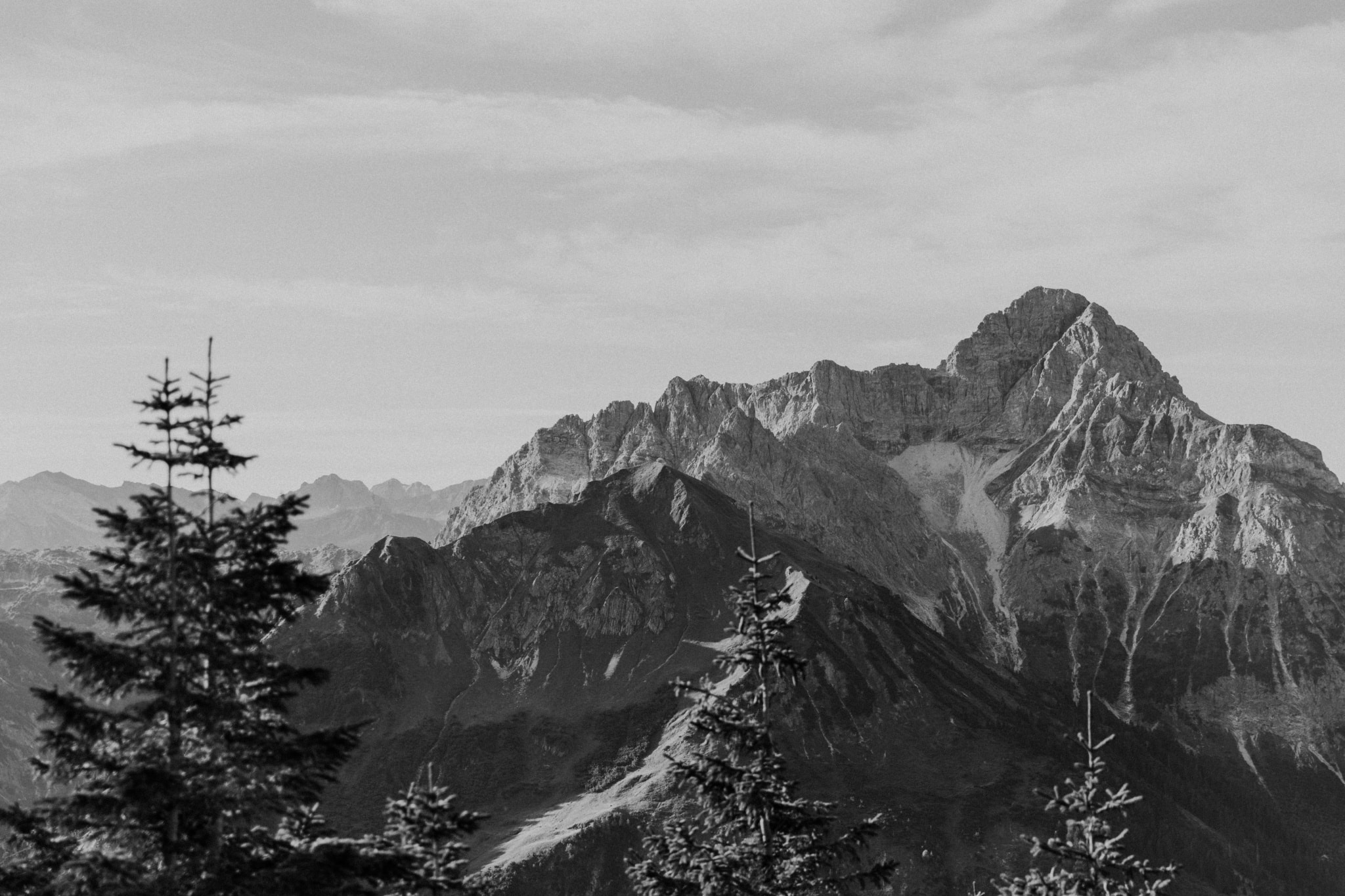 Kleinwalsertaler Berge Schwarzweiß
