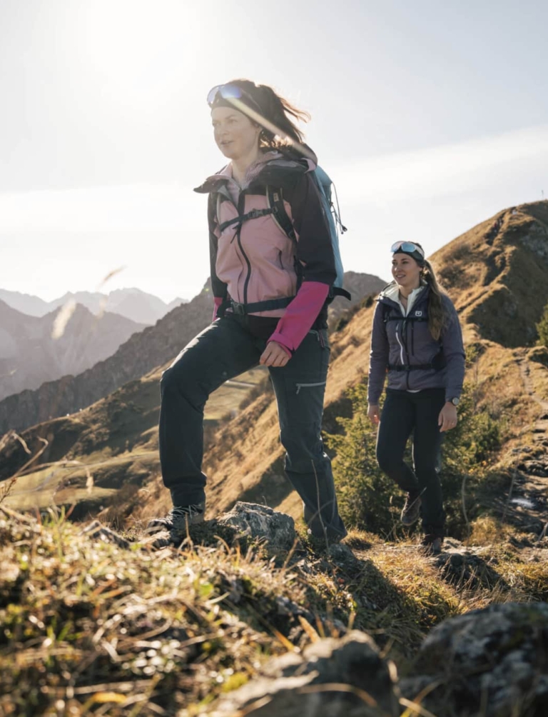 Wandern im Herbst mit Panorama